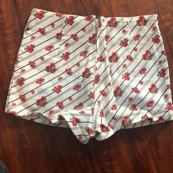 High Waisted Button-down Skort - Picture 2 of 2